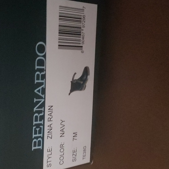Bernardo Zina Rain boots size 7M navy EUC - Picture 10 of 10